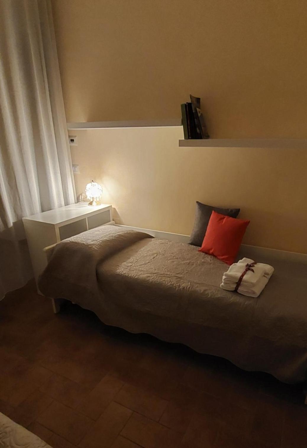 Nel Vicolo Dei Baci - Casa Vacanze Al Bacio Apartment Spello Luaran gambar